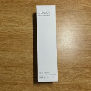 Mixsoon Bean Cleansing Oil $18